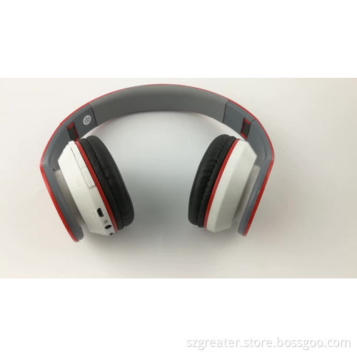 China Excellent Sound Quality Headphone with Radio FM for Microphone